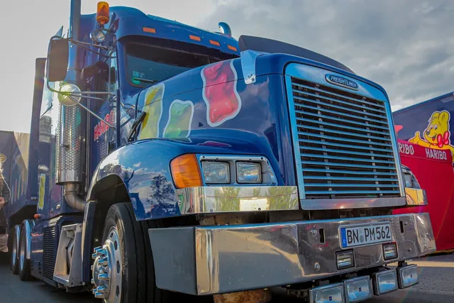 FREIGHTLINER