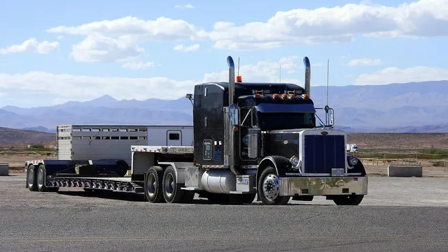 PETERBILT